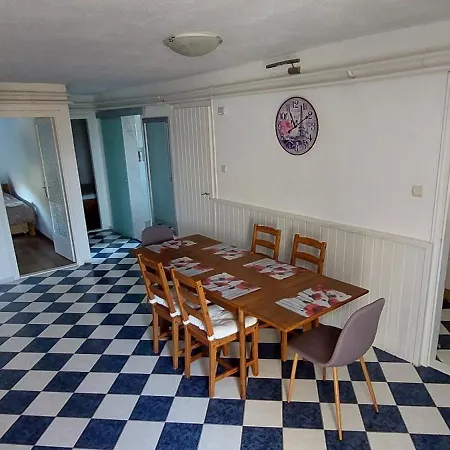 Melodias Vendeghaz Apartment