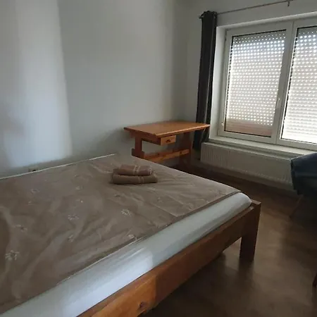 Melodias Vendeghaz * גיינסדיאס