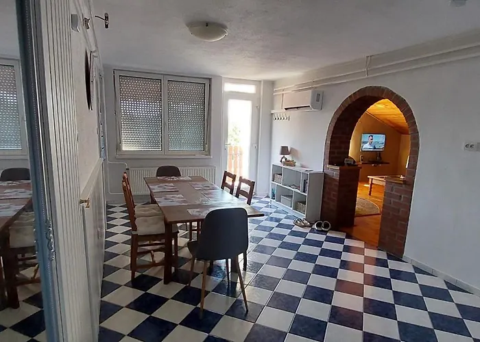 Melodias Vendeghaz * Gyenesdiás